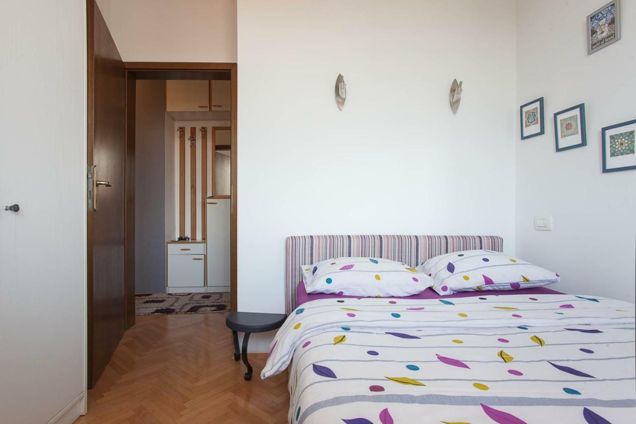 Violet Apartment Skopje Bagian luar foto