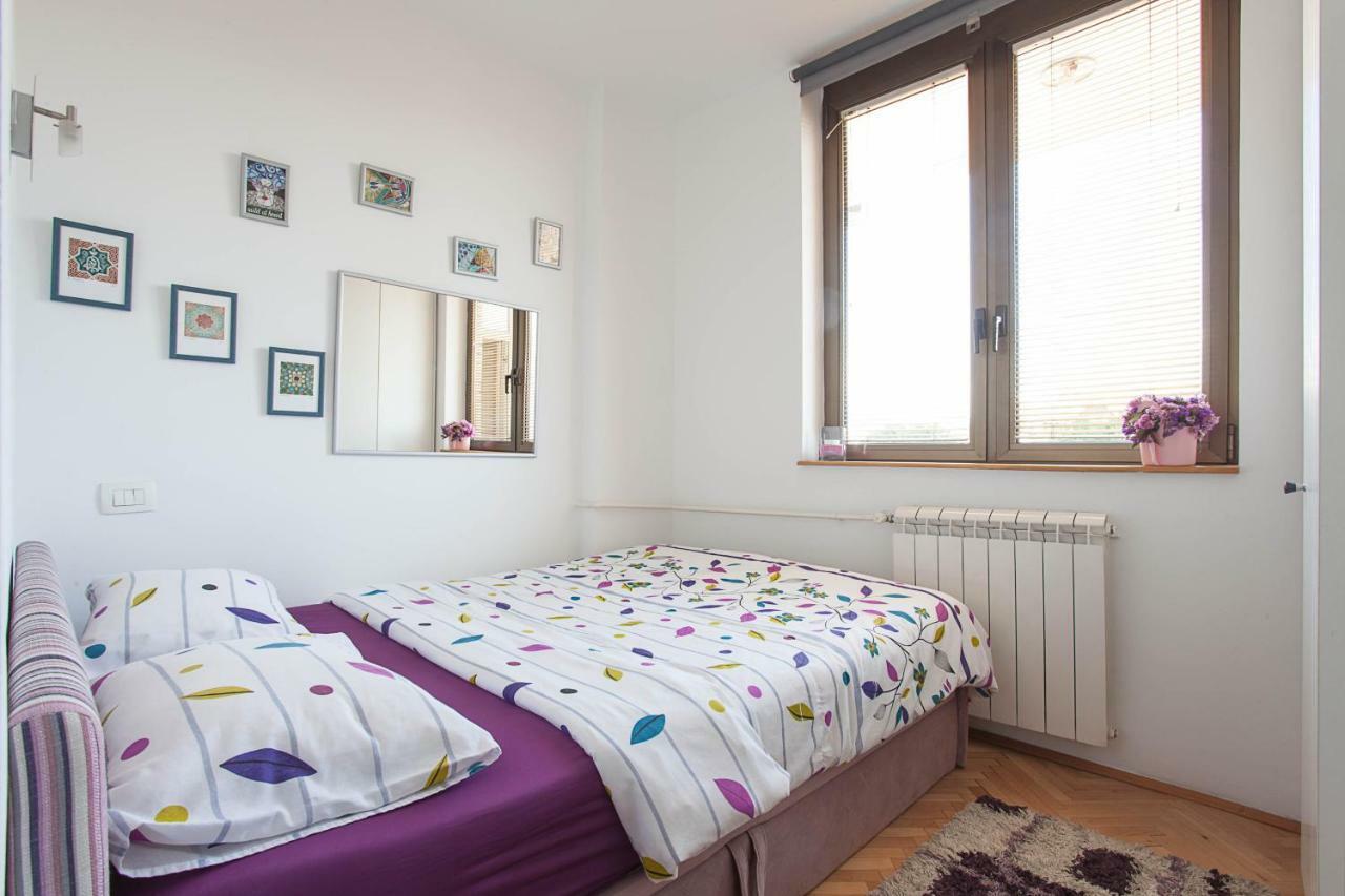 Violet Apartment Skopje Bagian luar foto