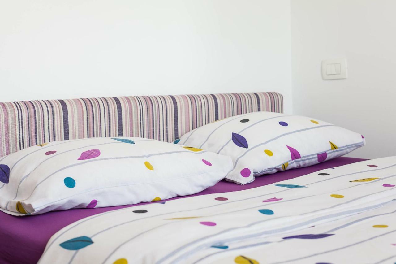 Violet Apartment Skopje Bagian luar foto